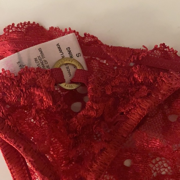 Very sexy Victoria’s Secret panty size: S - Picture 7 of 7